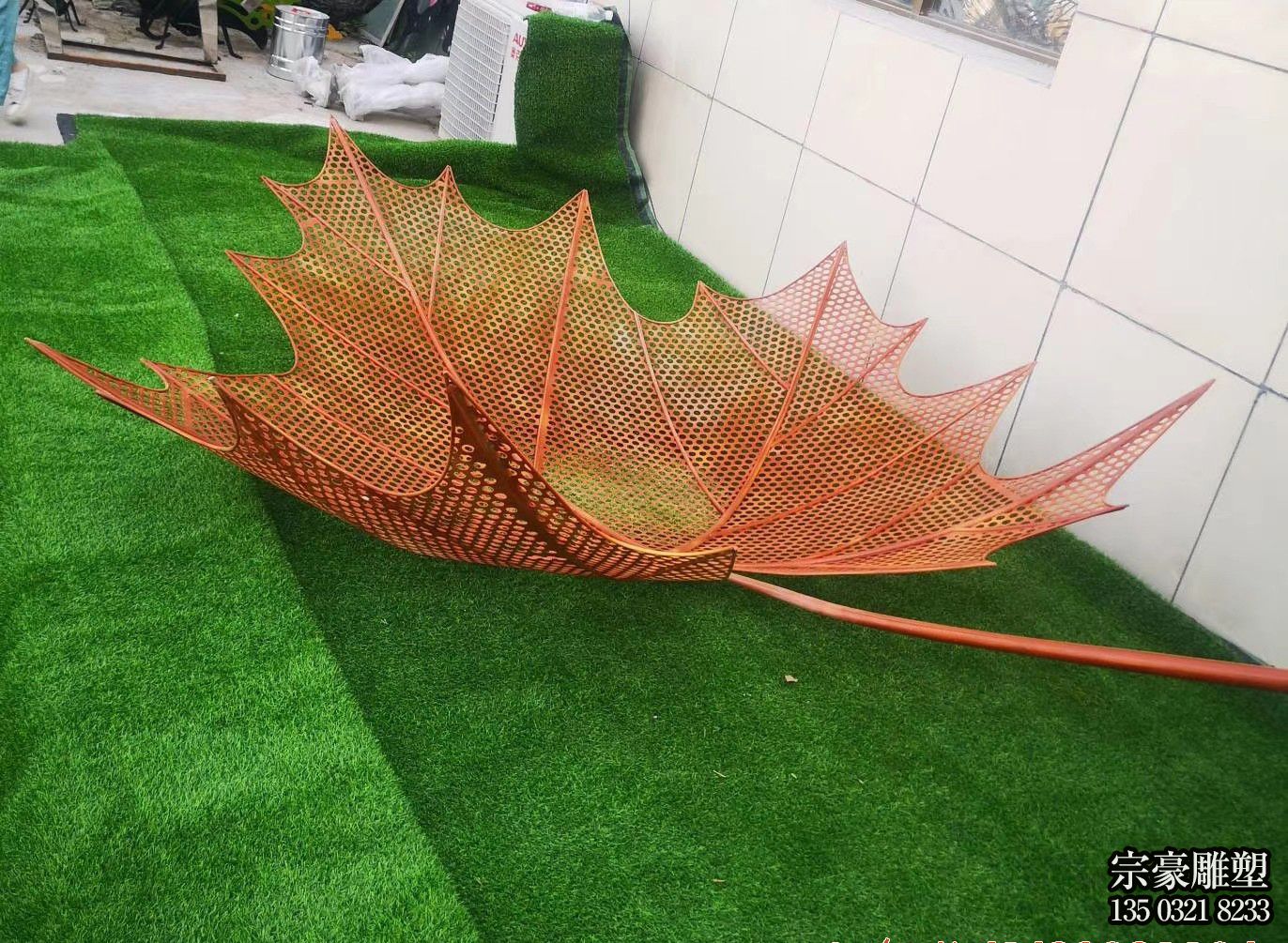 鏤空不銹鋼仿真楓葉雕塑擺件 鏤空不銹鋼仿真楓葉雕塑擺件